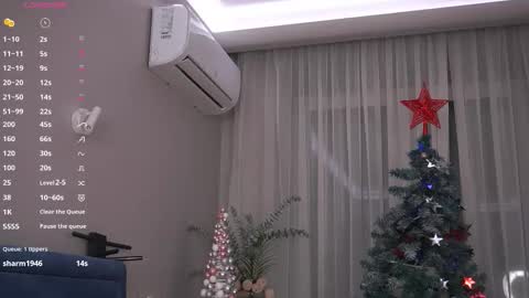 Mia online show from January 9, 3:39 pm