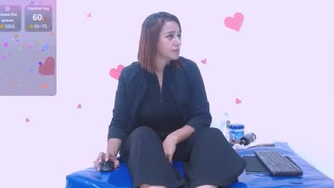 Estefany online show from November 10, 1:03 pm