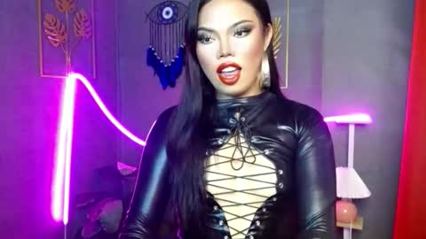 Snapshot of seductress_lust chatting on October 20, 11:59 am cassie online show from October 20, 11:59 am