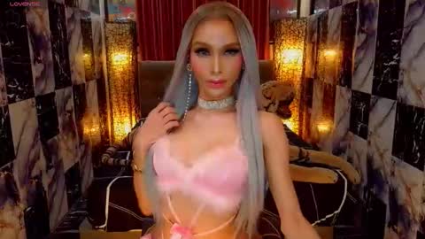 KATARINA LUST online show from May 8, 9:37 am