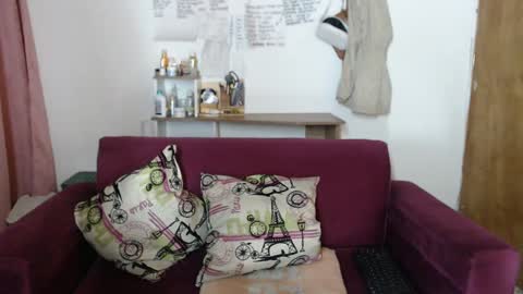 Snapshot of seleena_01 chatting on December 7, 2:14 am seleena_01 online show from December 7, 2:14 am
