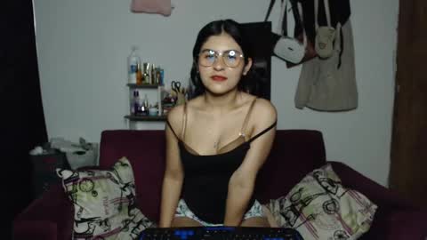 Snapshot of seleena_01 chatting on March 3, 10:31 pm seleena_01 online show from March 3, 10:31 pm
