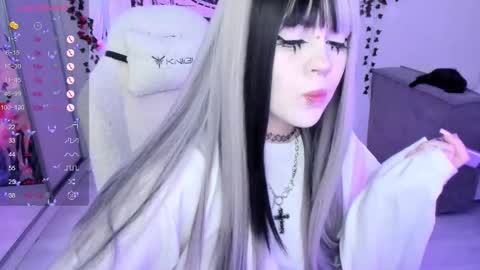 Selena  online show from November 10, 5:32 am