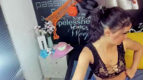 selena_bieber69 online show from October 28, 2:18 pm