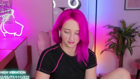 Snapshot of selena_lily chatting on January 30, 3:40 pm Selena Lily online show from January 30, 3:40 pm