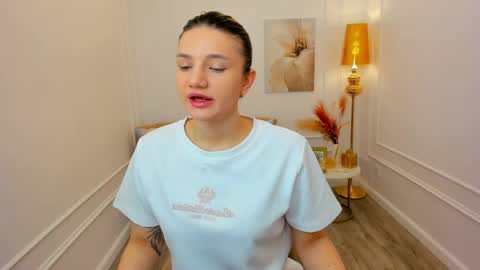 selenaemoore online show from April 2, 3:25 am