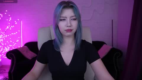 selenairis online show from March 19, 3:34 am