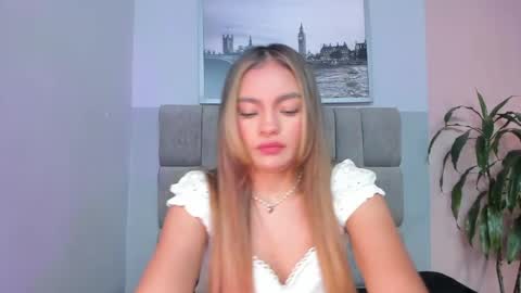 Selene online show from April 16, 8:42 pm