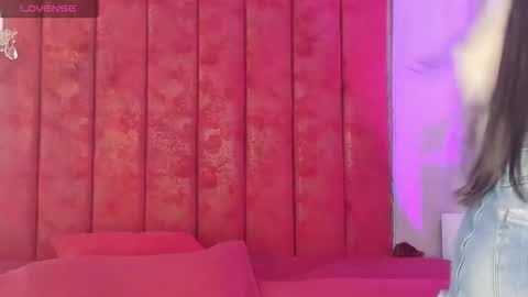 Selenee online show from November 19, 3:44 pm