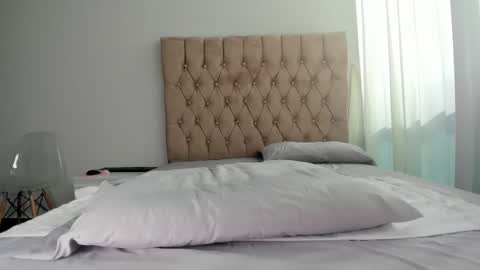 Selene online show from September 15, 1:12 pm