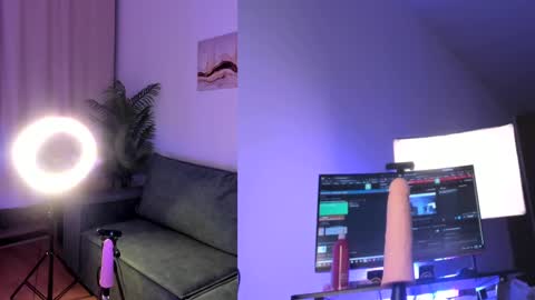 Snapshot of selina_coy chatting on March 9, 9:14 pm lina next stream nearest evening online show from March 9, 9:14 pm