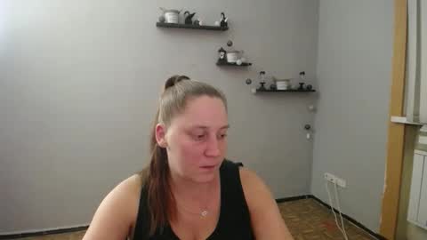 Snapshot of sellavix chatting on September 23, 6:47 pm Sellavix online show from September 23, 6:47 pm