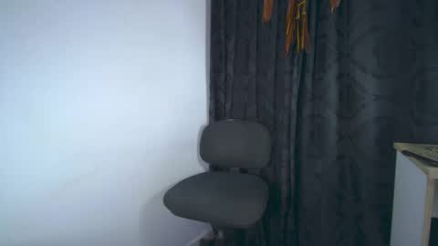 sem_alas online show from April 9, 6:19 am