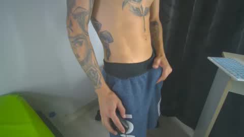 Snapshot of sem_alas chatting on February 27, 1:41 am sem_alas online show from February 27, 1:41 am