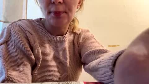 Sennya online show from October 17, 10:30 am