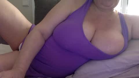Snapshot of sensual_cris chatting on October 13, 8:38 am CRIS online show from October 13, 8:38 am