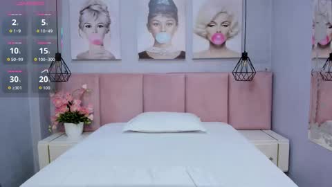 Sophie     online show from December 17, 12:50 am