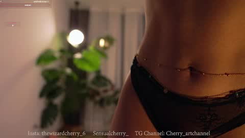 Maria- OF sensual bee online show from April 5, 11:13 pm