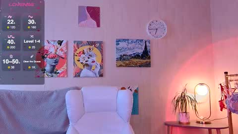 sensuallucy233 online show from October 29, 8:38 am