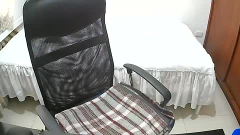 senthix  heyy promo en OnlyFans aprovecha 85 descuento online show from October 11, 6:00 pm