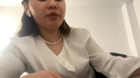 Jenny online show from April 11, 6:01 pm