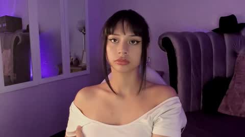 Snapshot of seren_bleck chatting on September 25, 3:02 am Seren Follow me online show from September 25, 3:02 am