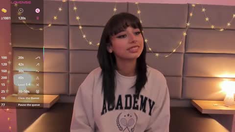 Snapshot of seren_bleck chatting on February 27, 2:25 am Seren Follow me online show from February 27, 2:25 am