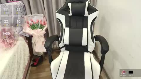 Snapshot of serena_angel18 chatting on October 7, 1:29 pm Serena online show from October 7, 1:29 pm