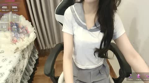 Serena online show from April 8, 11:24 am