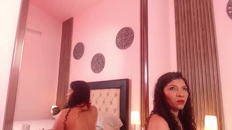 Snapshot of serena_houstonn chatting on October 1, 11:42 am Serena online show from October 1, 11:42 am