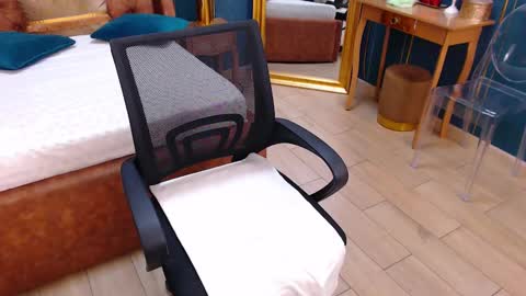 Serena online show from February 26, 10:49 am