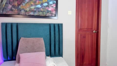 serenaaveline online show from November 23, 2:59 pm