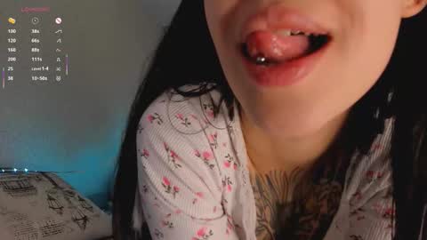 Ariana online show from November 26, 3:42 pm