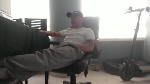 Snapshot of serioyhetero19 chatting on March 8, 6:16 pm hetero serio discreto online show from March 8, 6:16 pm