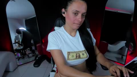 LUCERO online show from November 12, 4:59 am