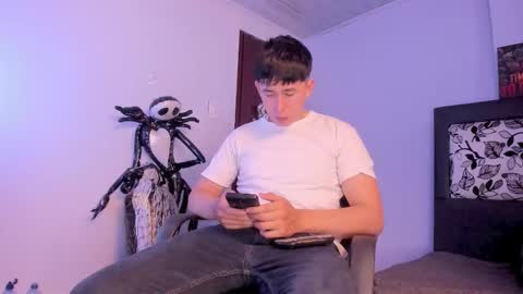 david  online show from November 10, 7:49 pm