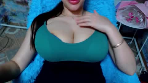 Snapshot of seu_cute chatting on October 6, 8:59 pm seu_cute online show from October 6, 8:59 pm