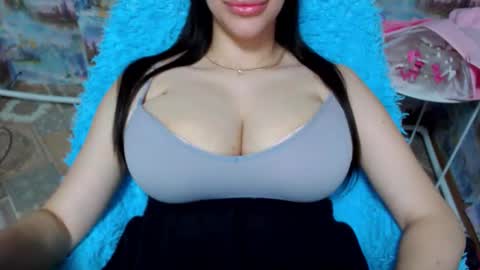 Snapshot of seu_cute chatting on October 3, 5:43 pm seu_cute online show from October 3, 5:43 pm