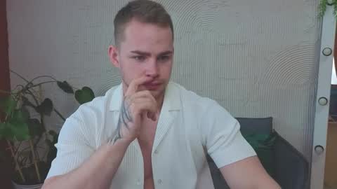 Snapshot of sevans14 chatting on September 12, 1:46 pm SevanS14 online show from September 12, 1:46 pm