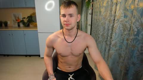 Snapshot of sevans14 chatting on February 7, 1:25 am SevanS14 online show from February 7, 1:25 am