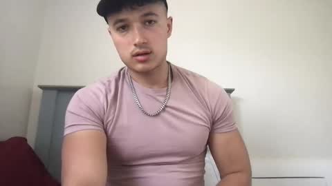 seveninchsteve_ online show from April 12, 6:12 pm