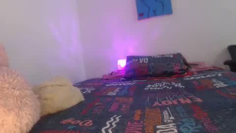 Snapshot of sex_forever77 chatting on October 19, 9:41 pm Karol y antony online show from October 19, 9:41 pm