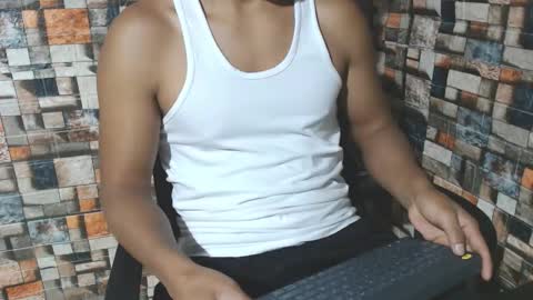 Snapshot of sexatlexx chatting on September 28, 2:53 am arnold online show from September 28, 2:53 am