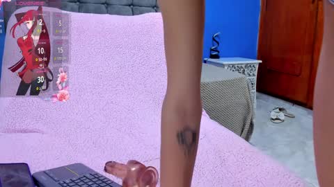 karen and camilo online show from February 19, 4:55 am