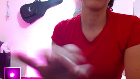 Snapshot of sexmilkdirty chatting on December 18, 12:54 am sexmilkdirty online show from December 18, 12:54 am