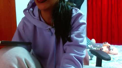 Snapshot of sexmilkdirty chatting on October 19, 2:49 am sexmilkdirty online show from October 19, 2:49 am