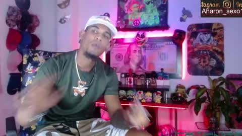 Aharon  ravelo online show from February 16, 8:01 am