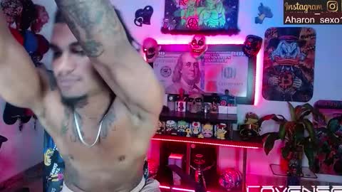 Aharon  ravelo online show from February 17, 8:02 am