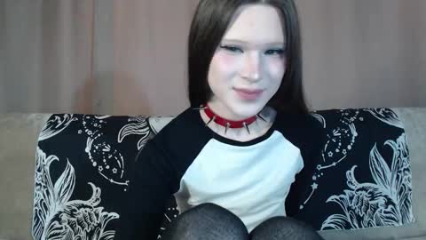 Snapshot of sexpired_princess chatting on October 10, 5:57 am Nextdoor Princess online show from October 10, 5:57 am