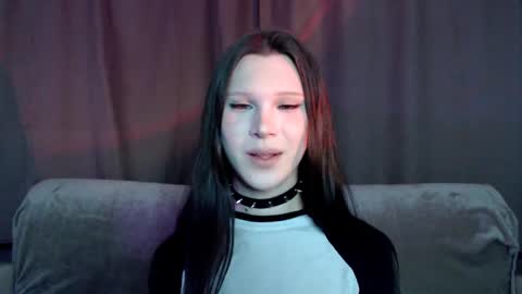 Snapshot of sexpired_princess chatting on March 7, 12:48 am Nextdoor Princess online show from March 7, 12:48 am